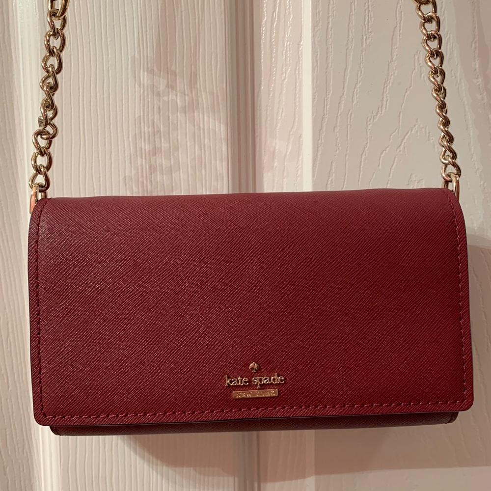 COPY - Gorgeous maroon Kate spade crossbody! 🎀❄️🌹